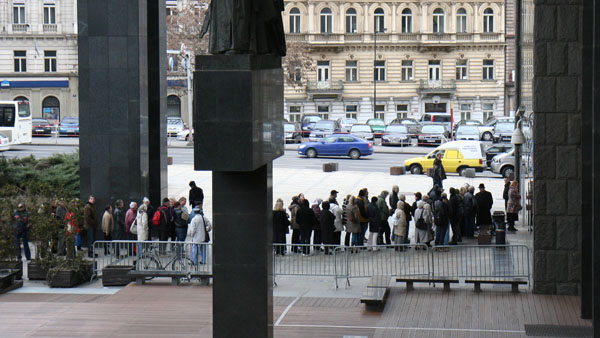 fotografie fronty před Novou budovou Národního mueza