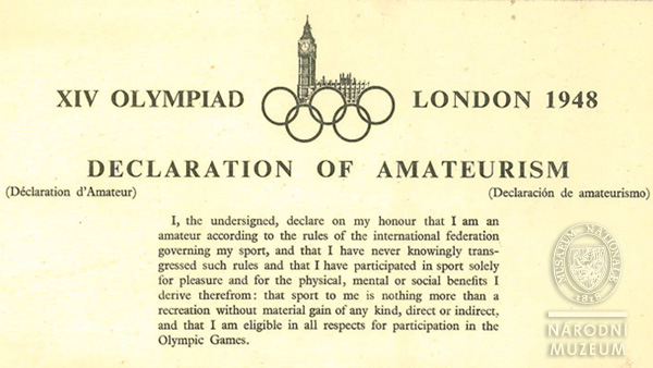Každý sportovec musel podepsat tzv. prohlášení o amatérství. Zdroj : Národní muzeum Každý sportovec musel podepsat prohlášení o amatérství. Zdroj : Národní muzeum