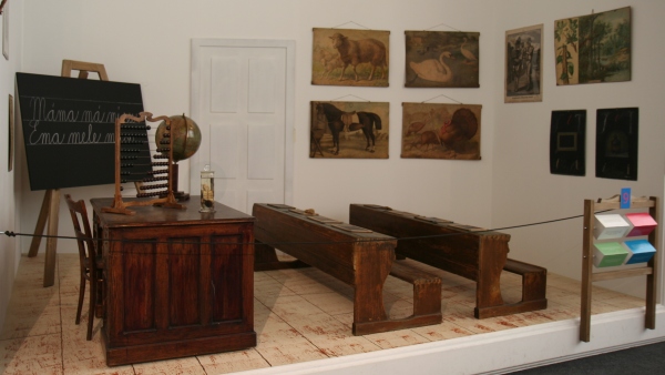 Školní třída ve výstavě Dětský svět za císaře pána