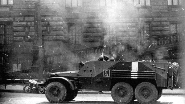 Střelba na průčelí Historické budovy Národního muzea dne 21. srpna 1968 Střelba na průčelí Historické budovy Národního muzea dne 21. srpna 1968