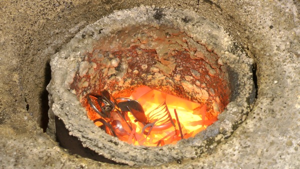 Zlaté zlomky v tavícím kelímku Zlaté zlomky v tavícím kelímku
