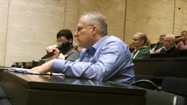 Debata o ekonomické krizi - dotaz z publika