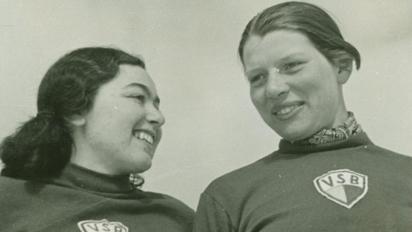 Růžena Beinhauerová (vpravo) Růžena Beinhauerová (vpravo)