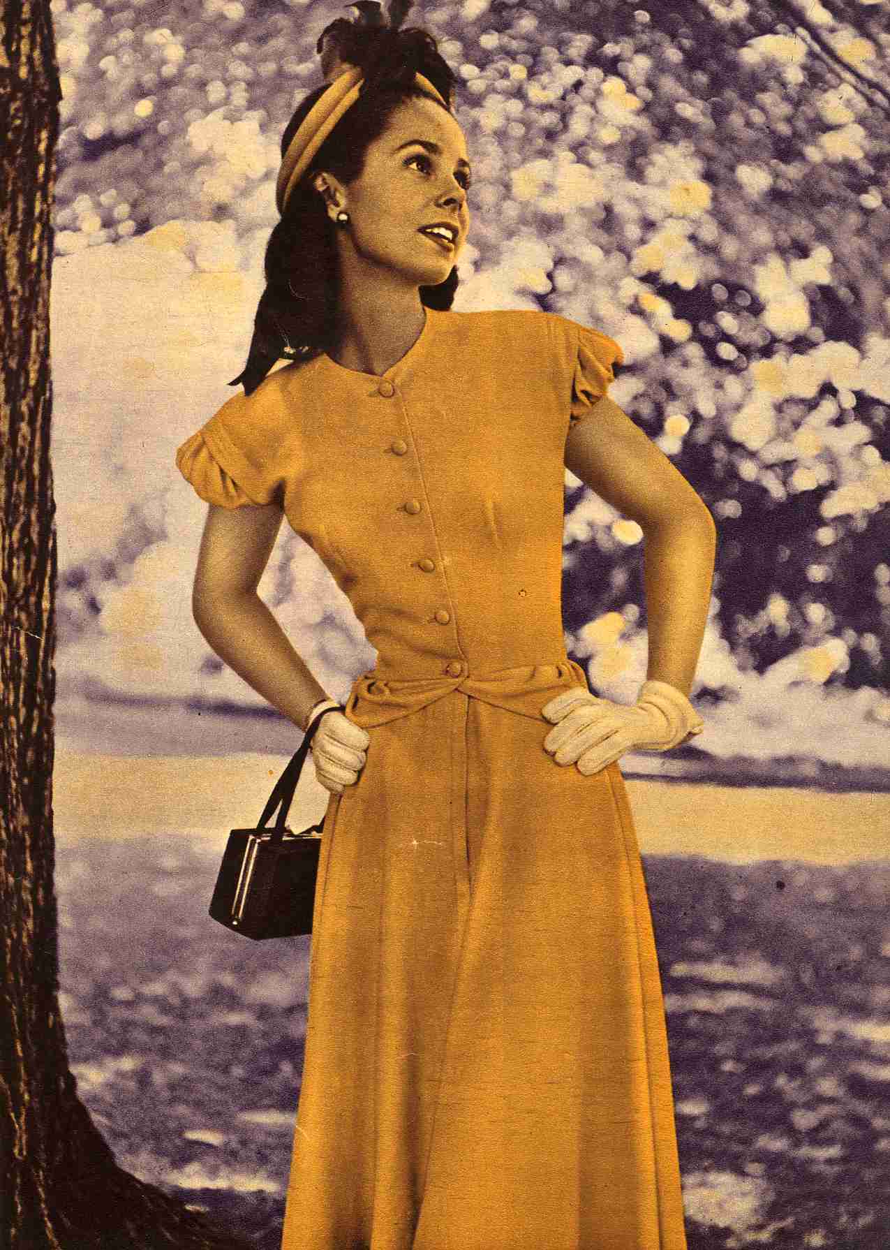 Běžnou součástí oděvu byly rukavičky, klobouk a kabelka, časopis Milena č. 7, 1948