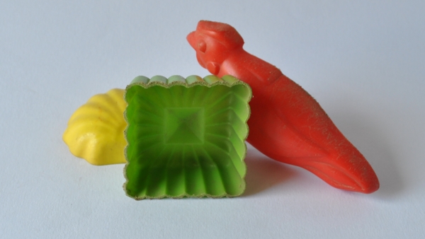 Formičky na tzv. pečení z písku.