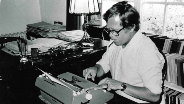 Václav Havel byl jedním z čestných členů exilového Československého dokumentačního střediska – čestnými členy byli nezávislí spisovatelé vydávající své knihy v samizdatu (dalšími členy byli Ludvík Vaculík, Dominik Tatark, Miroslav Kusý, Hanu Ponická a Milan Uhde). Václav Havel byl jedním z čestných členů exilového Československého dokumentačního střediska – čestnými členy byli nezávislí spisovatelé vydávající své knihy v samizdatu (dalšími členy byli Ludvík Vaculík, Dominik Tatark, Miroslav Kusý, Hanu Ponická a Milan Uhde).