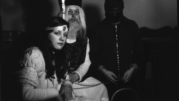 Mikulášská obchůzka, 70. léta (zdroj: Petr Pohunek) Mikulášská obchůzka, 70. léta (zdroj: Petr Pohunek)