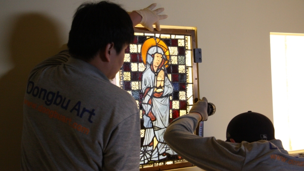 Instalace předmětů do výstavy zabrala tři týdny (zdroj: Národní muzeum)