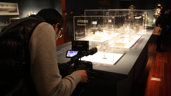 Zájem veřejnosti i médií o výstavu byl obrovský (zdroj: Národní muzeum)