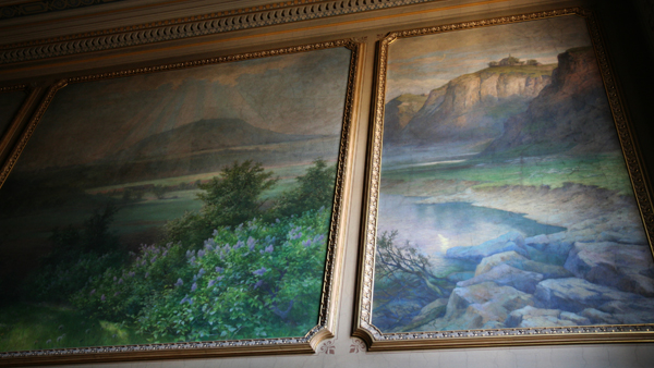 Říp a Tetín. Zdroj: Národní muzeum Ukázka obrazů na schodištěm. Zdroj: Národní muzeum