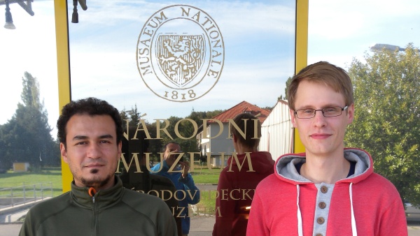 Zahraniční studenti spolupracující na projektu BIG4 v entomologickém oddělení Národního muzea Fotografie. Zahraniční studenti spolupracující na projektu BIG4 v entomologickém oddělení Národního muzea