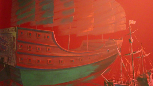 Loď pokladů z výstavy Říše středu. Zdroj: Národní muzeum Fotografie. Loď pokladů z výstavy Říše středu. Zdroj: Národní muzeum