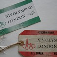 V našich sbírkách se zachovaly i olympijské cedulky na zavazadla z roku 1948. Zdroj: Národní muzeum
